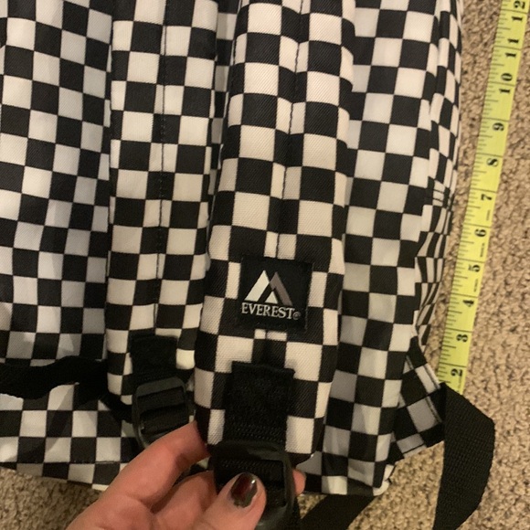 Everest Checkered Backpack 🎒 - Picture 7 of 8